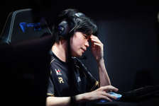 【LoL】Bdd、10点中9.9点の評価を得るも「僕は負けた。その数字に意味はない」Worlds2025ファイナルポストマッチインタビューのサムネイル画像