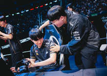 【LoL】KT deokdam「2022年のDRXと並べられるのは嬉しいが、KTならではの物語に期待して欲しい」のサムネイル画像