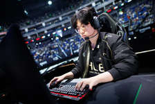 【LoL】HLE Zeus「前から感じていた噛み合わなさは、まだ解消できていない」のサムネイル画像