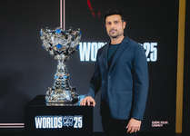 【LoL】フィアレス継続！WCS決勝はNY！ 新チャンプはダーキン？ワイリフスキン逆輸入？ Worlds2025プレス会見まとめのサムネイル画像